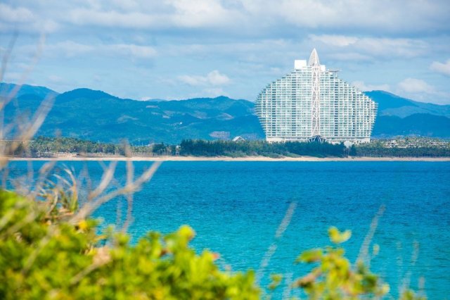 三亚海棠湾红树林度假酒店(diàn)海棠园景大床1晚双早双晚首日迷你