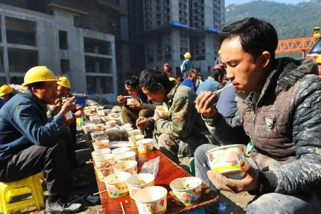 豆浆油条夺冠，中國(guó)十大人气早餐榜首，传统美食魅力不减